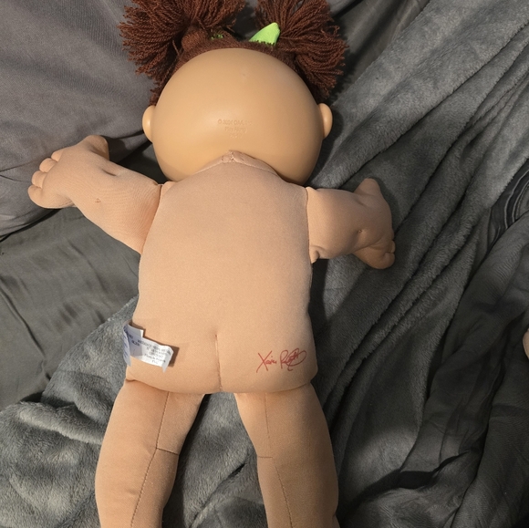 Cabbage patch doll - Picture 3 of 3